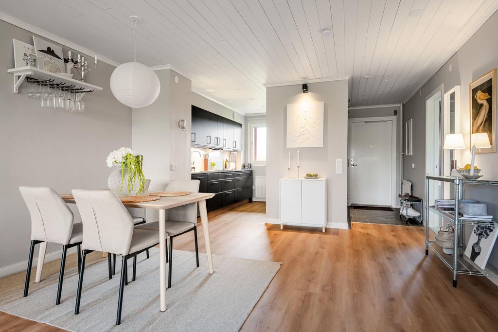 Köksdelen och hallen