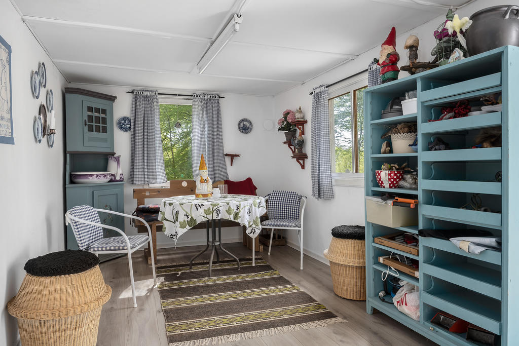 Gästrum i förrådsbyggnaden