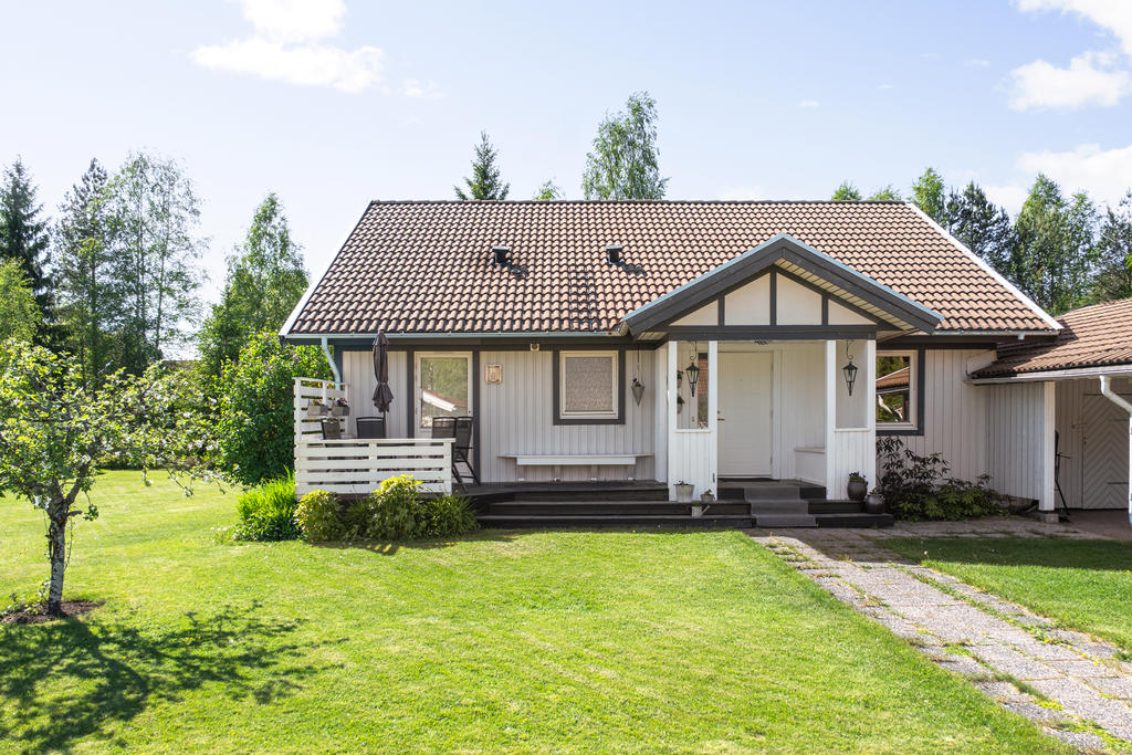 Djura Årängsvägen 3, Djura