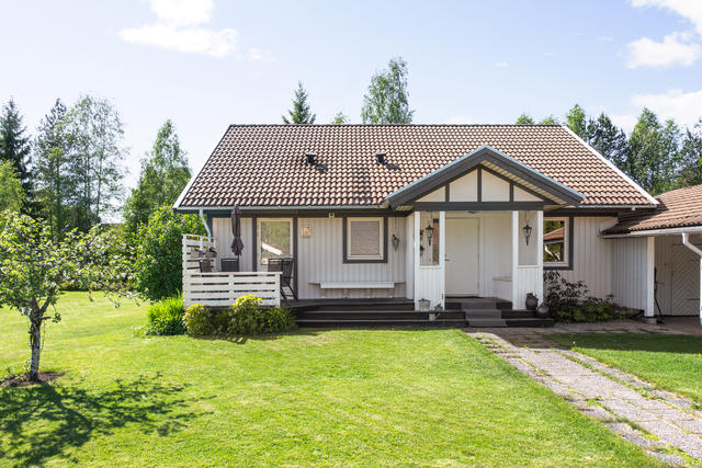 Djura Årängsvägen 3, Djura
