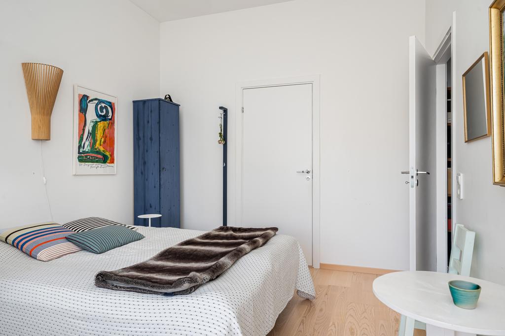 Sovrum 1 med klädkammare i anslutning 