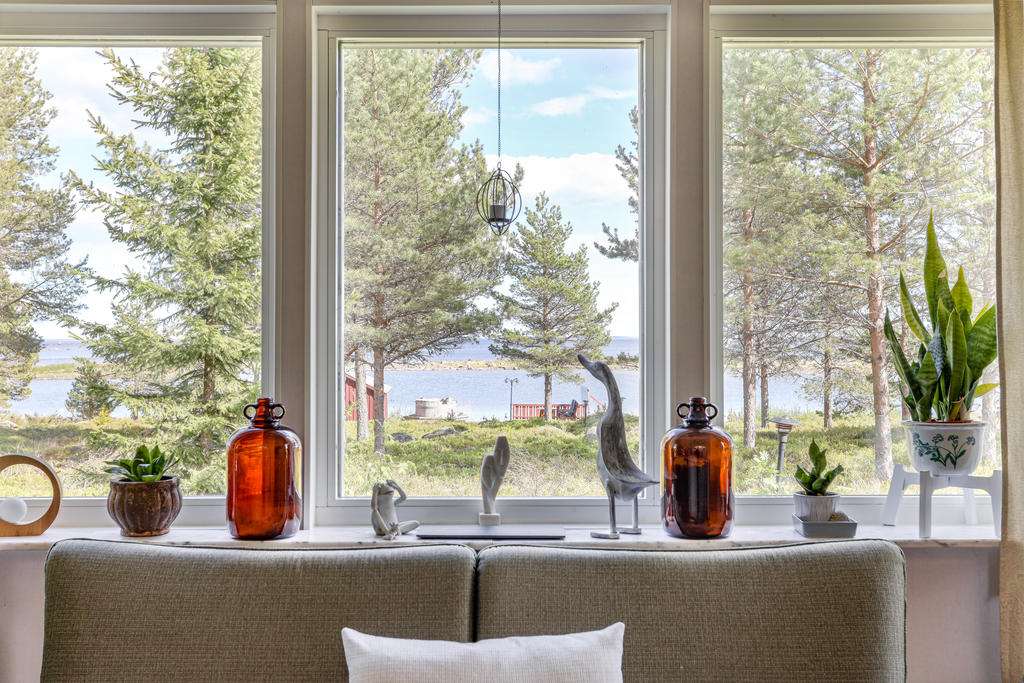 Mot havet och egna båthuset