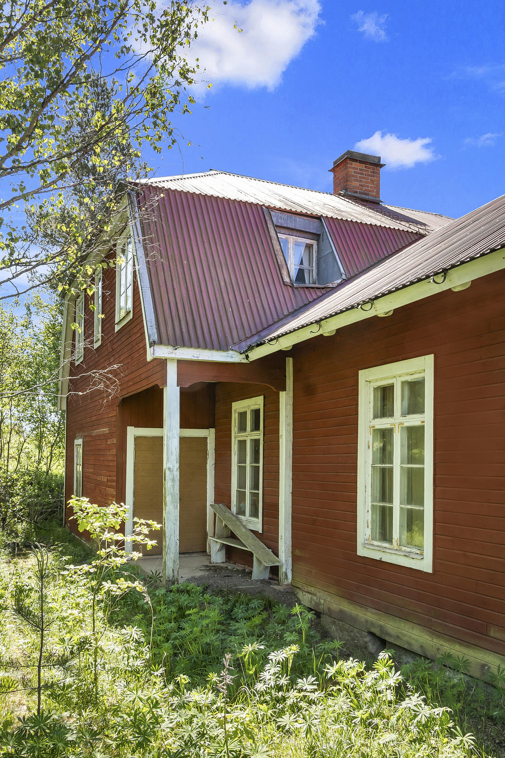 Entrén till den tidigare bostadsdelen 