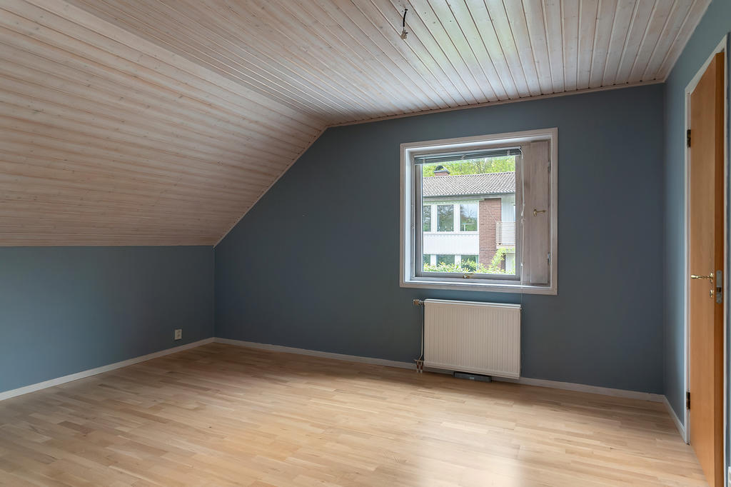Sovrum övre plan 