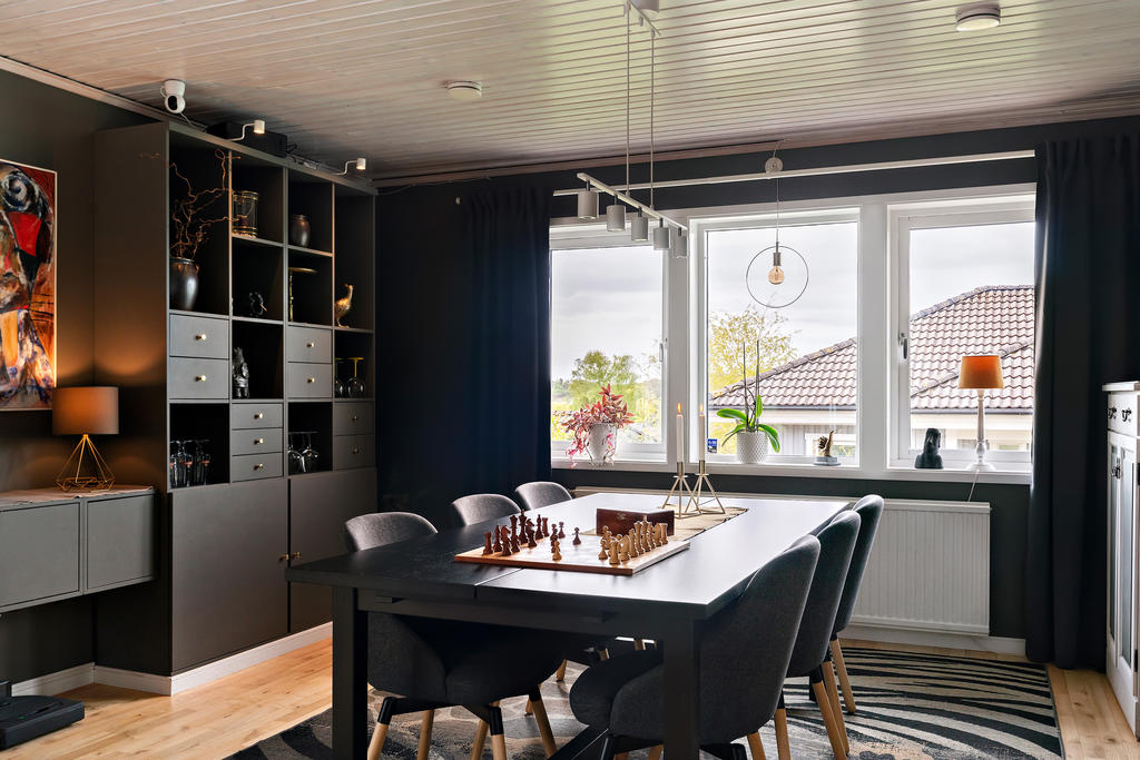 Matplats i vardagsrum 