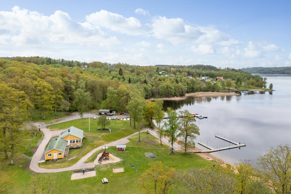 Mos Strand strax nedanför