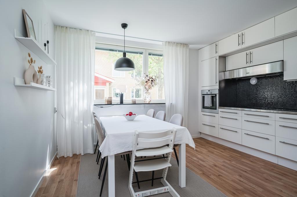 Kök med matplats 
