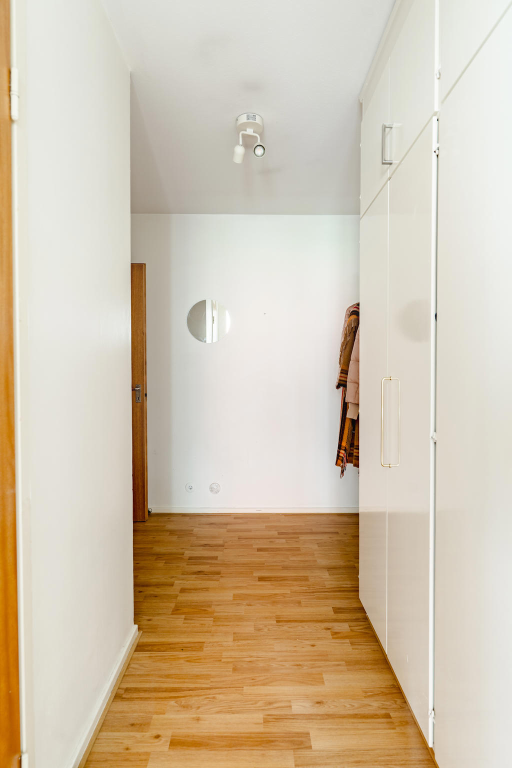 Hall med förvaring