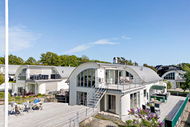 Härliga, stora solterrasser på August Kullgrens väg 19