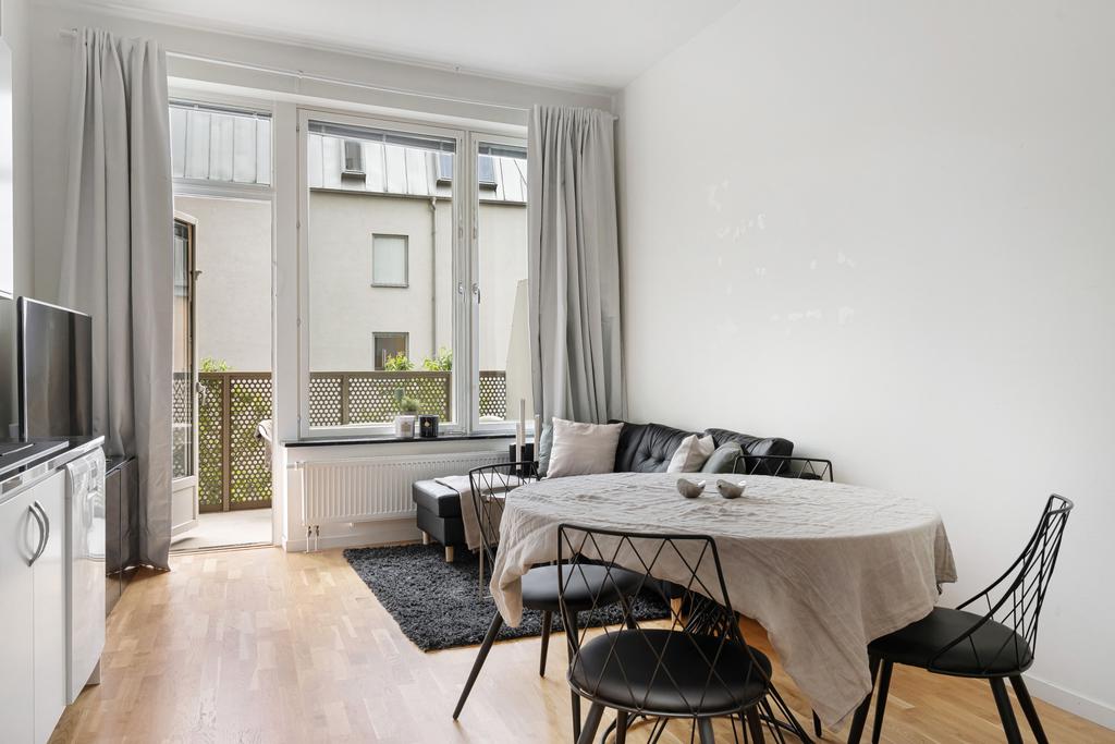 Plats för matbord och soffa 