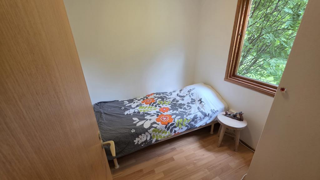 Säljarens bild: det lilla sovrummet. 