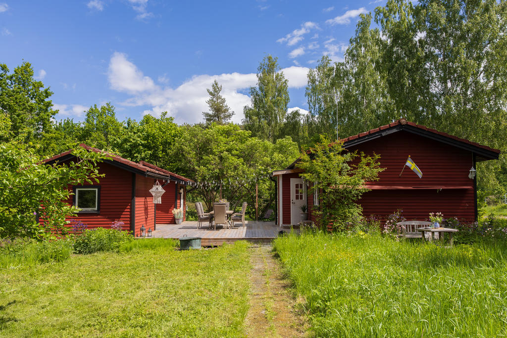 Tomten är generös och inbjuder till både lek, odling och avkoppling