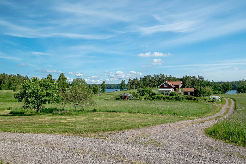 Boningshuset sett från ladan