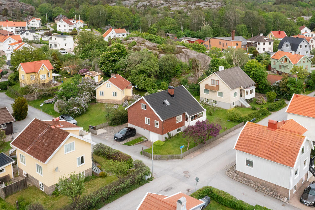 Rejält hus med lagom tomt
