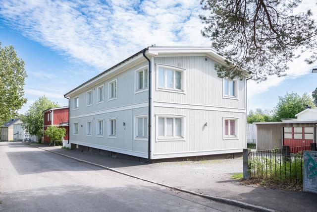 Backgatan 24