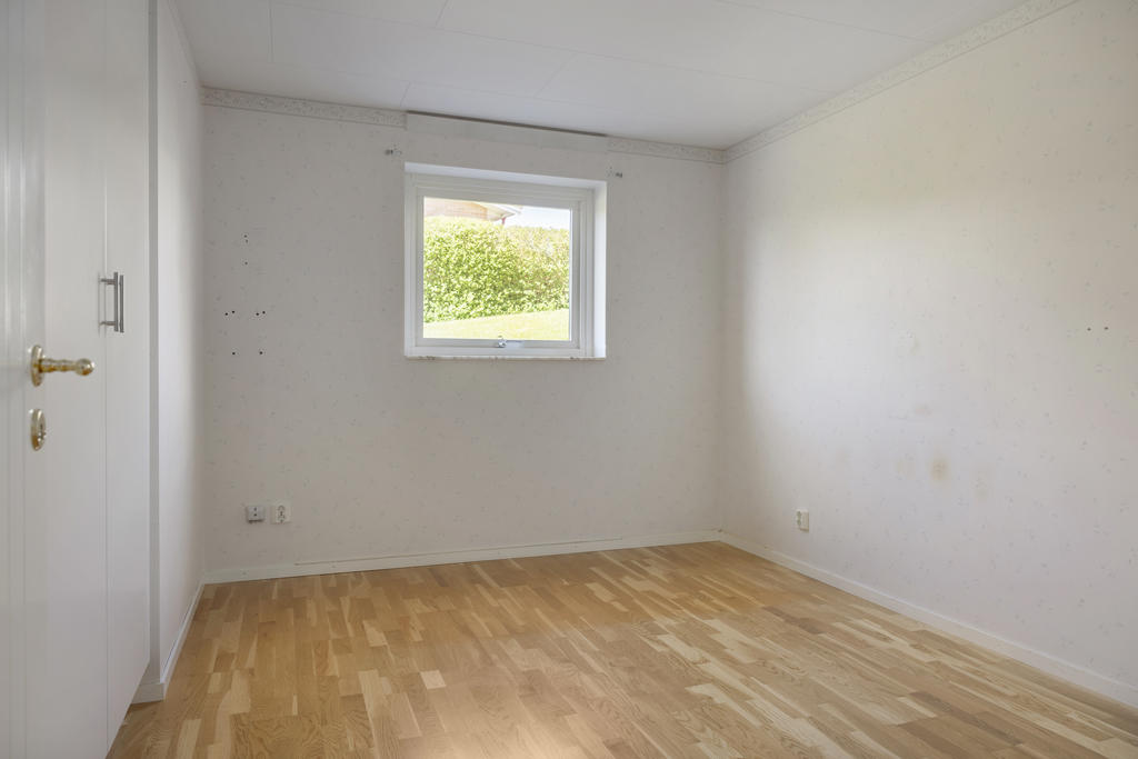 Sovrum 2 suterräng plan med garderober