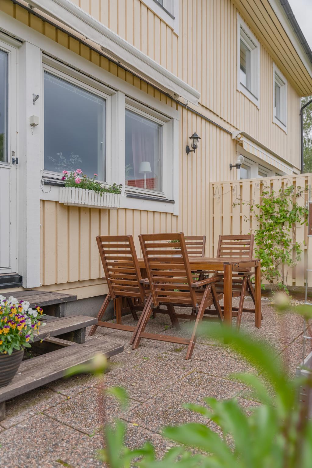 Trevlig uteplats som erbjuder ett fantastiskt solläge.