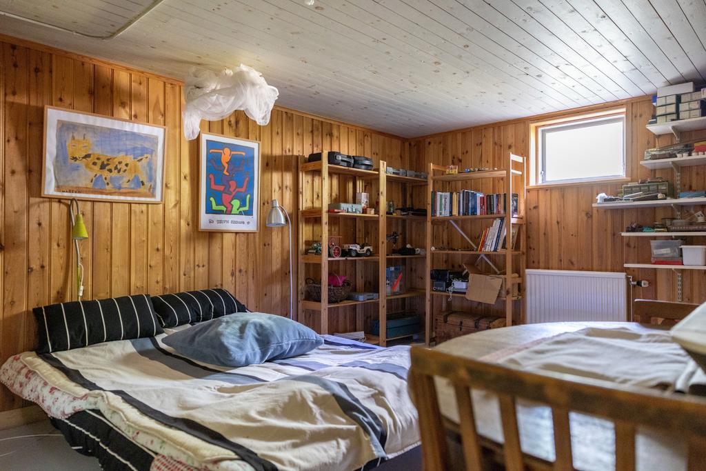 Gillestuga i källare