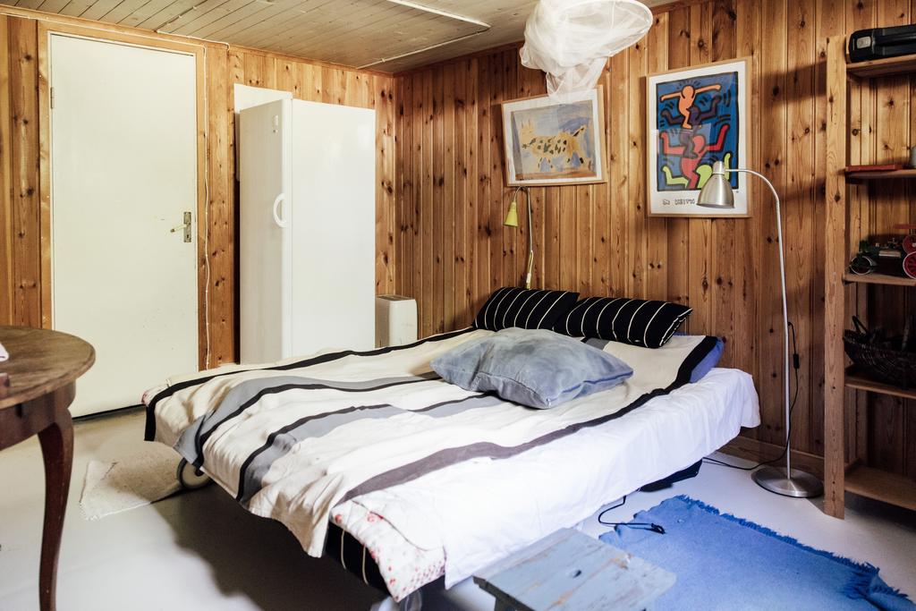 Gillestuga i källare