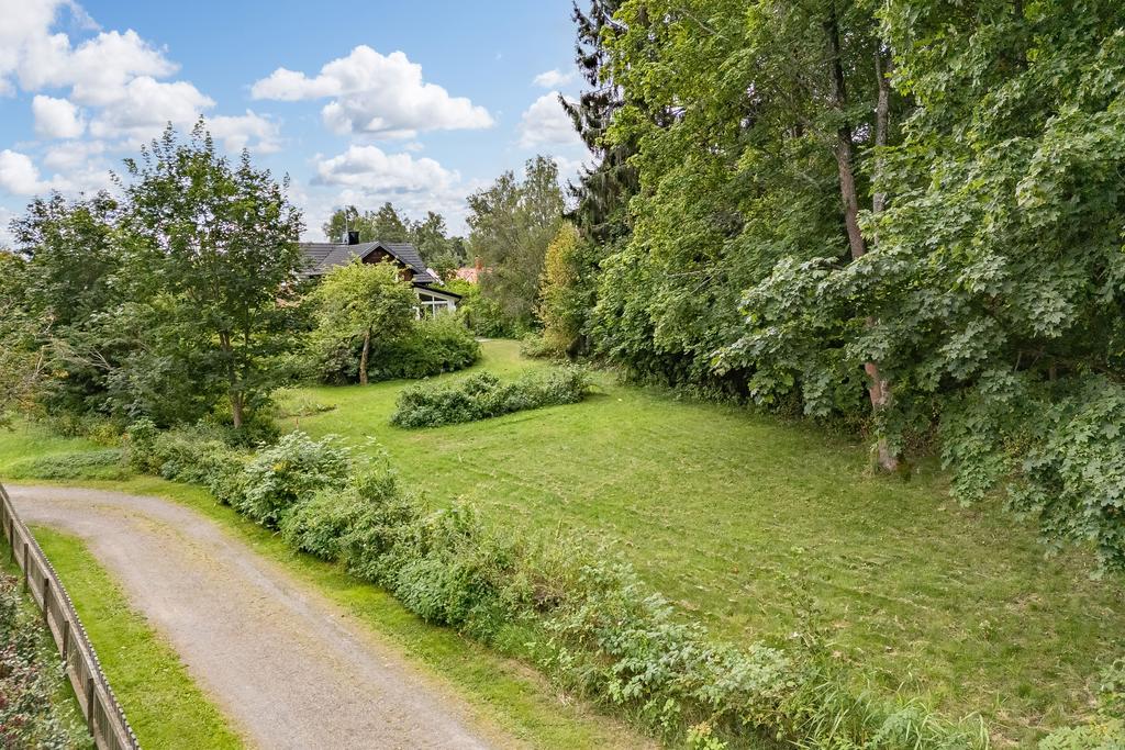 Tomt med fint läge på återvändsgata i Kvarnsveden.