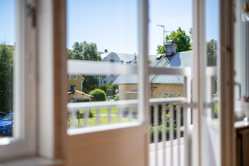Fransk balkong från vardagsrum