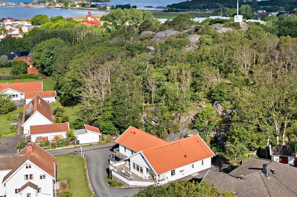Härliga solterrasser och närhet till hav och natur