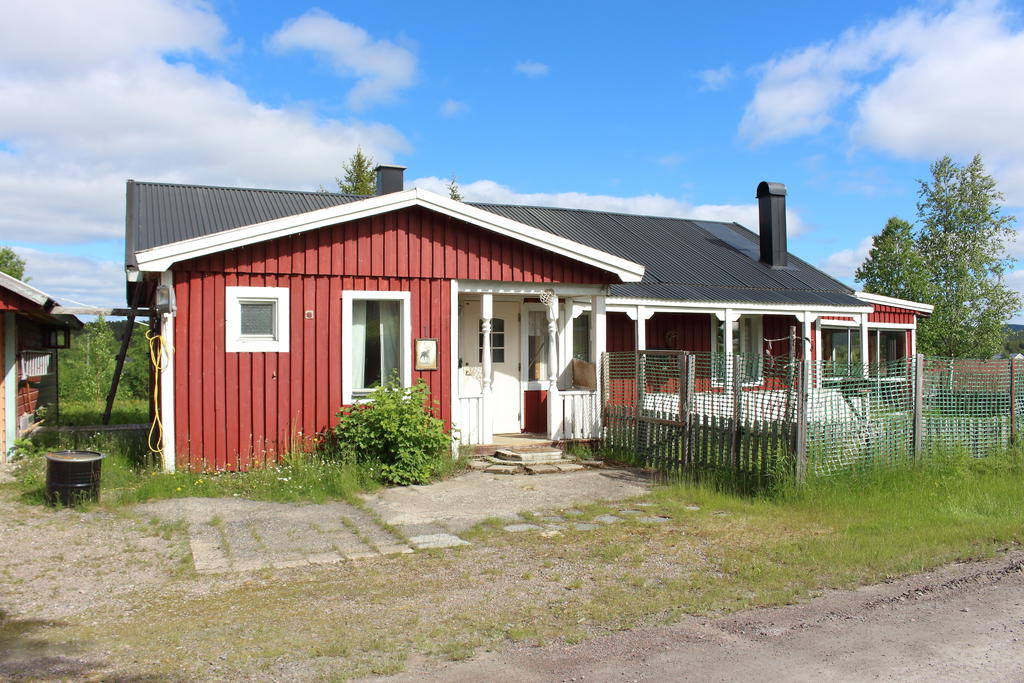 Byggår 1991 med friköpt tomt och fint läge i Kurravaara