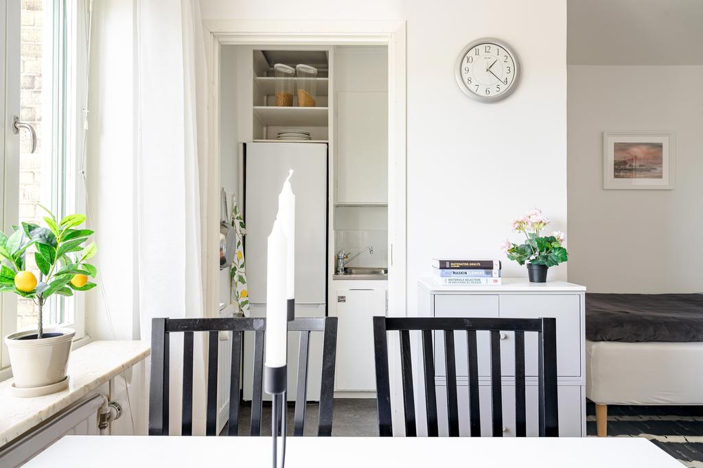 Litet kök i anslutning till matplats 