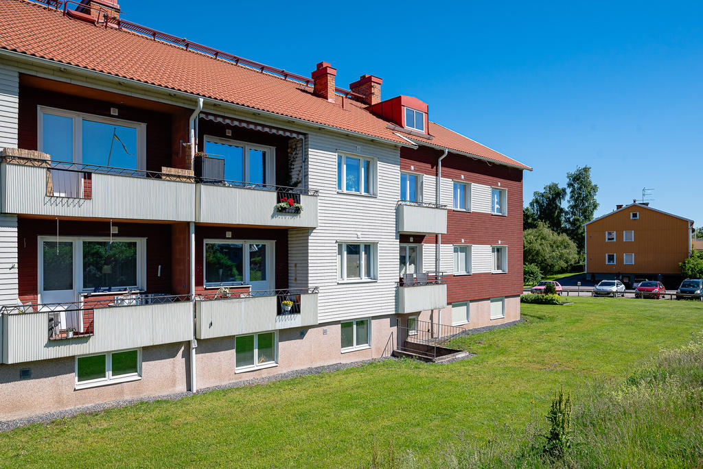 Varmt välkommen till Landsvägsgatan i Sköldinge!