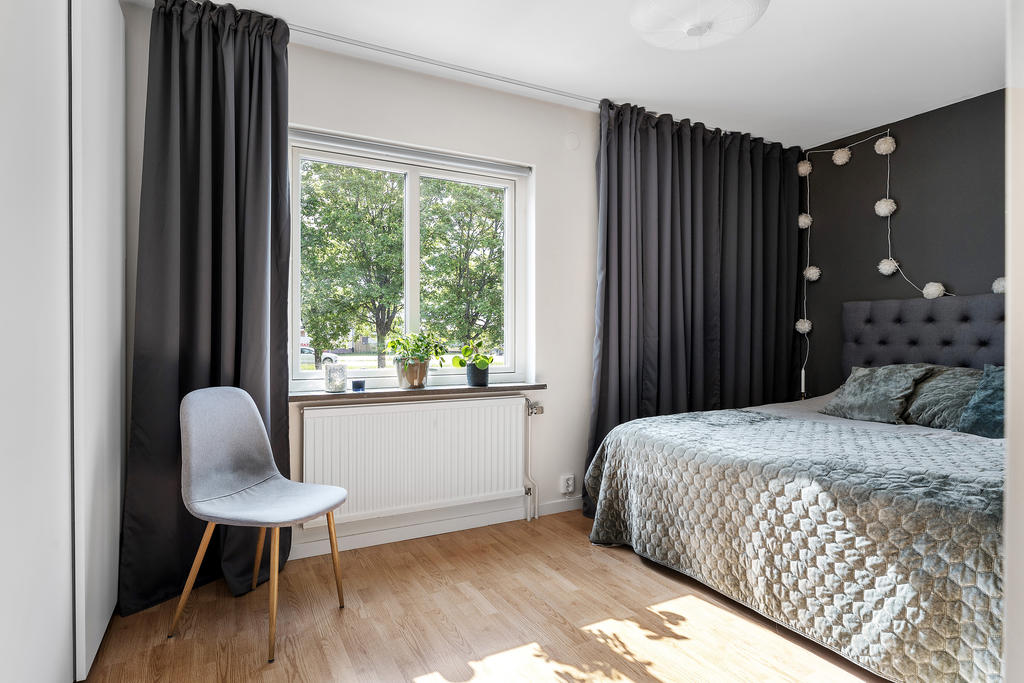 Sovrum på entréplan