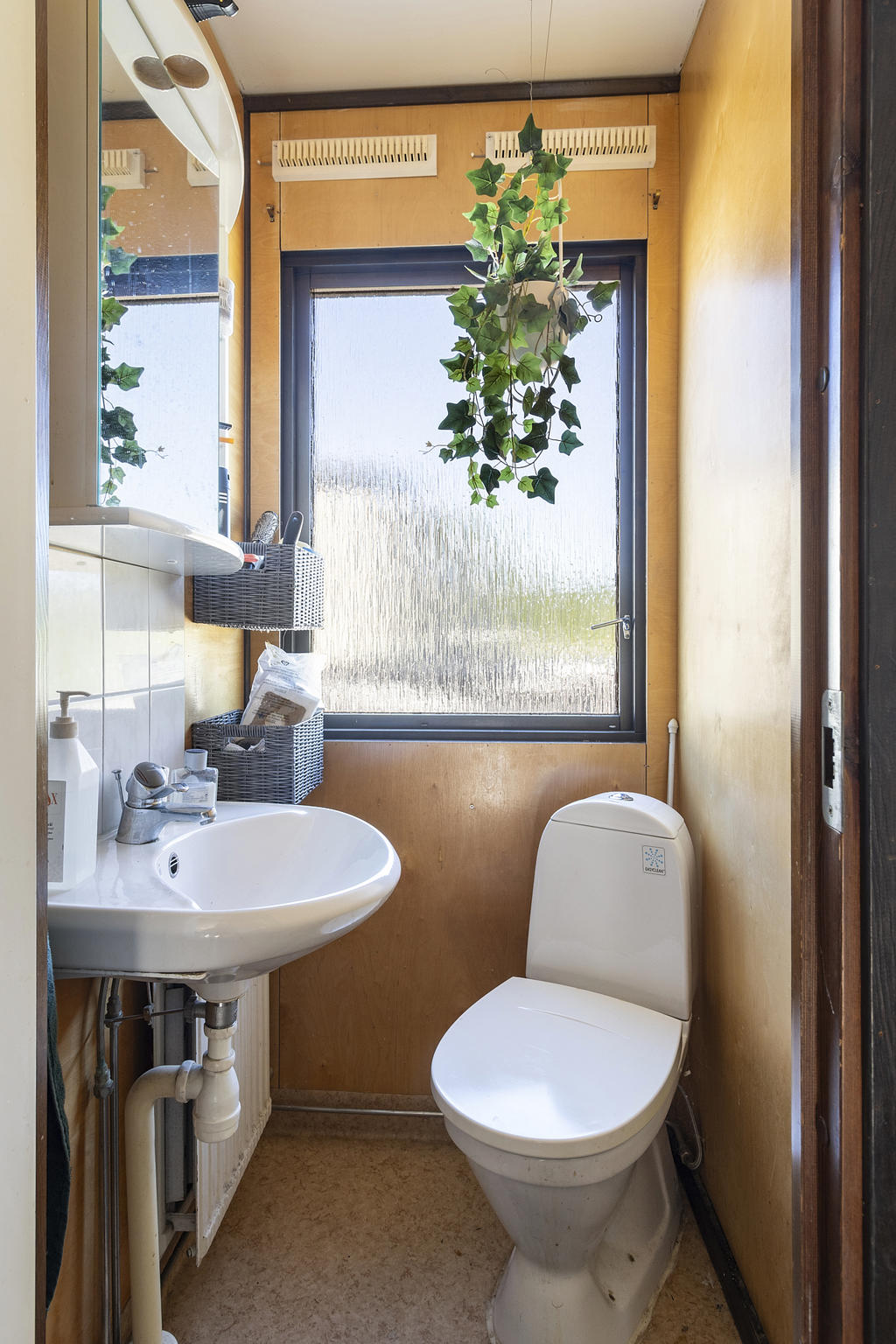 Wc i kontorsdelen 