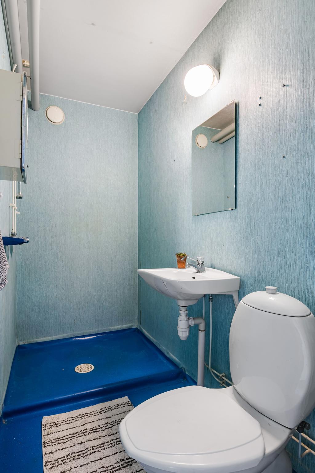 Duschrum/wc nedervåning