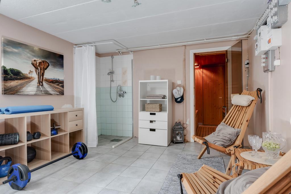 Hobbyrum/Relaxrum med dusch och bastu