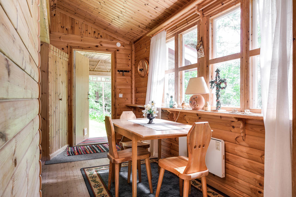 Välkommen in till hall och matplats