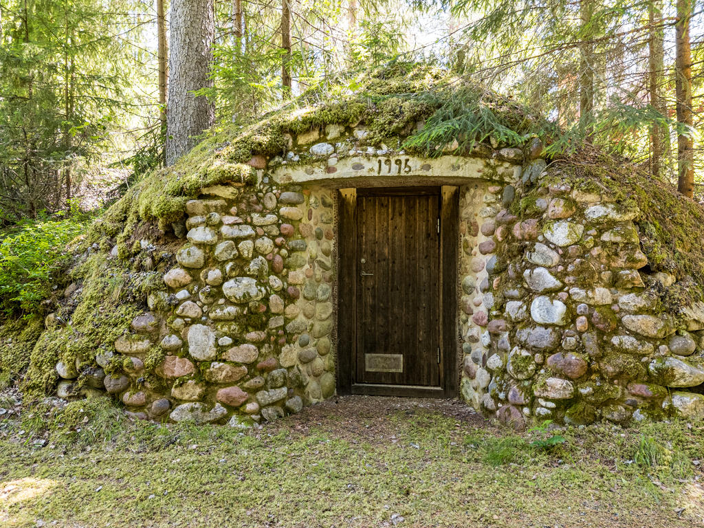 Jordkällare som tagen ur en saga!