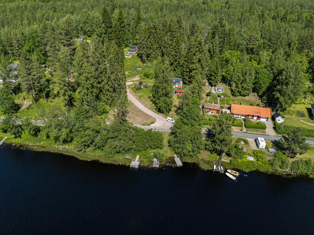 Bryggan nederst i bild
