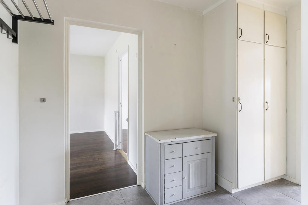 Hall med förvaring