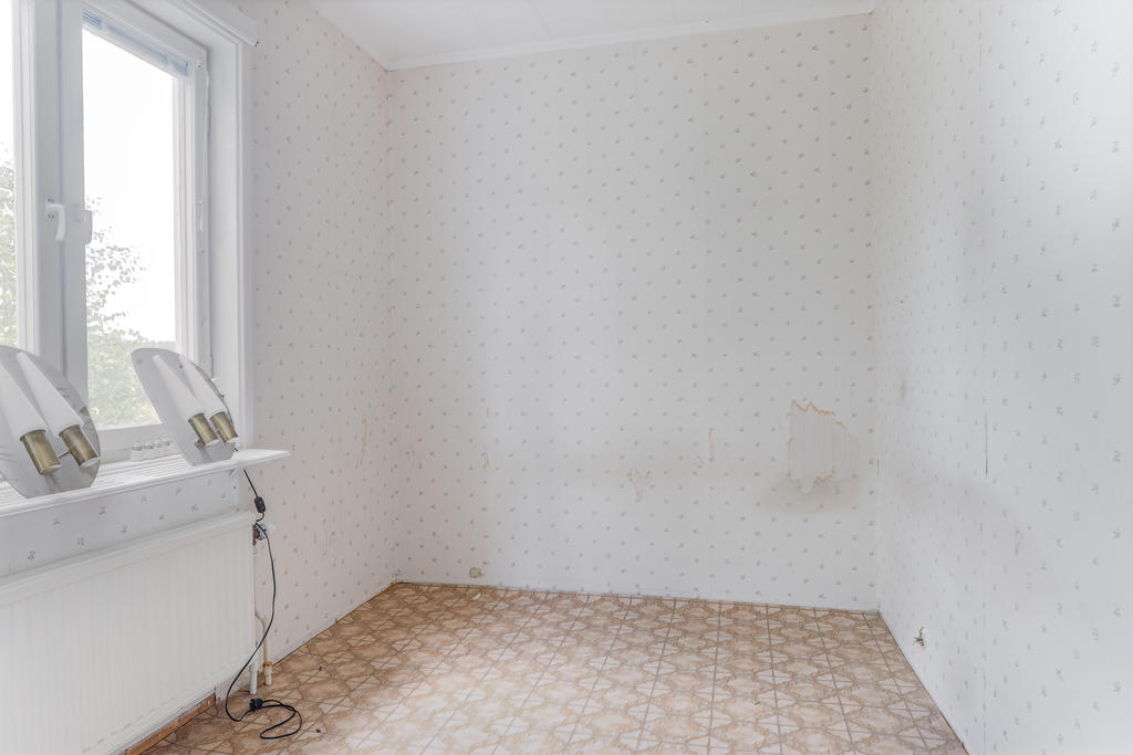 Rum vid hall på övre plan