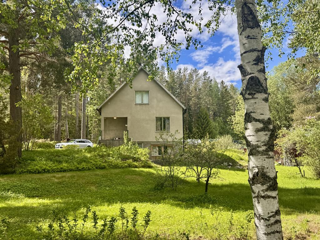 Säljarens bild. Fasad i öst. 