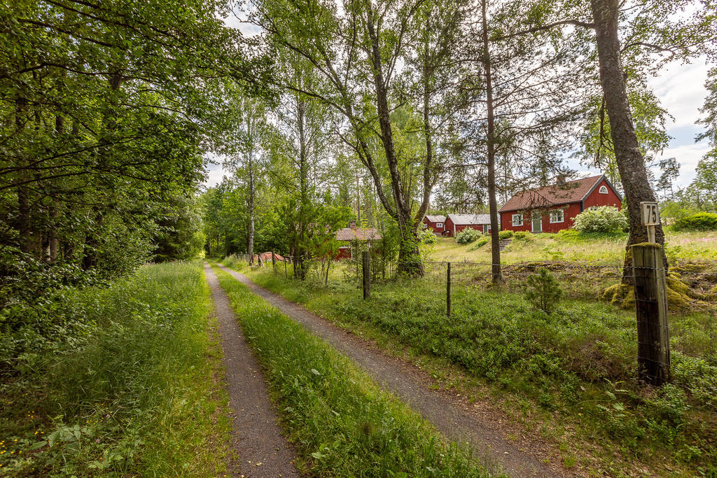 Stanna till i Åkerslund! 