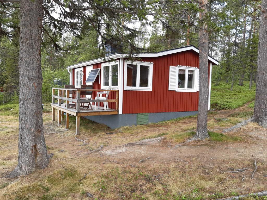 Huvudbyggnad om cirka 27 kvm, säljarens bild