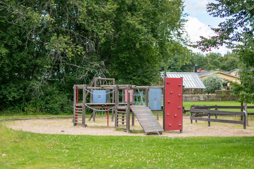 Närliggande lekplats