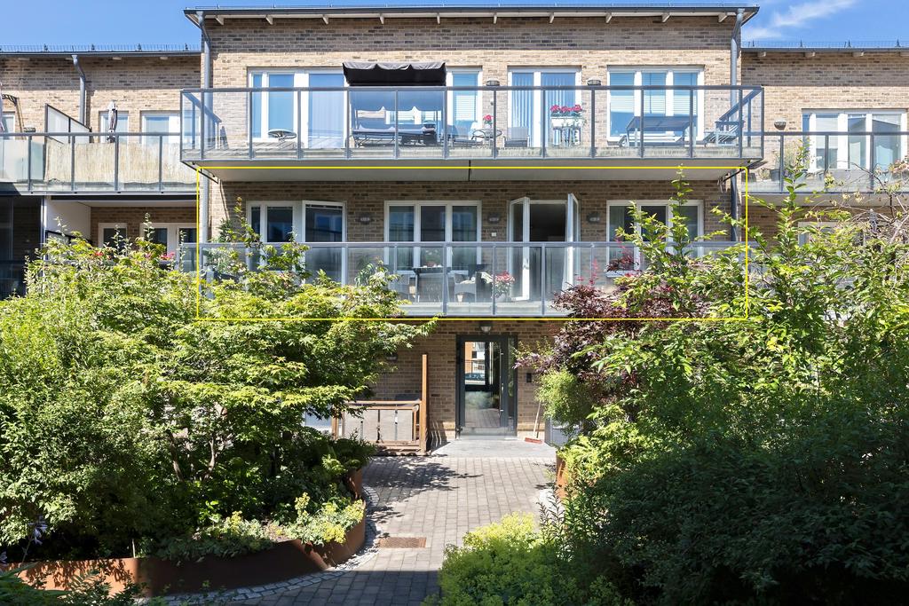 Fantastisk balkong mot innergården