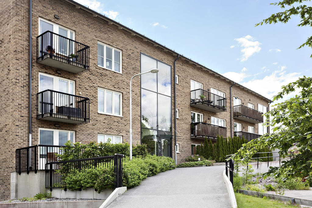 Den fina entrésidan, här finns inga trappor och huset har hiss
