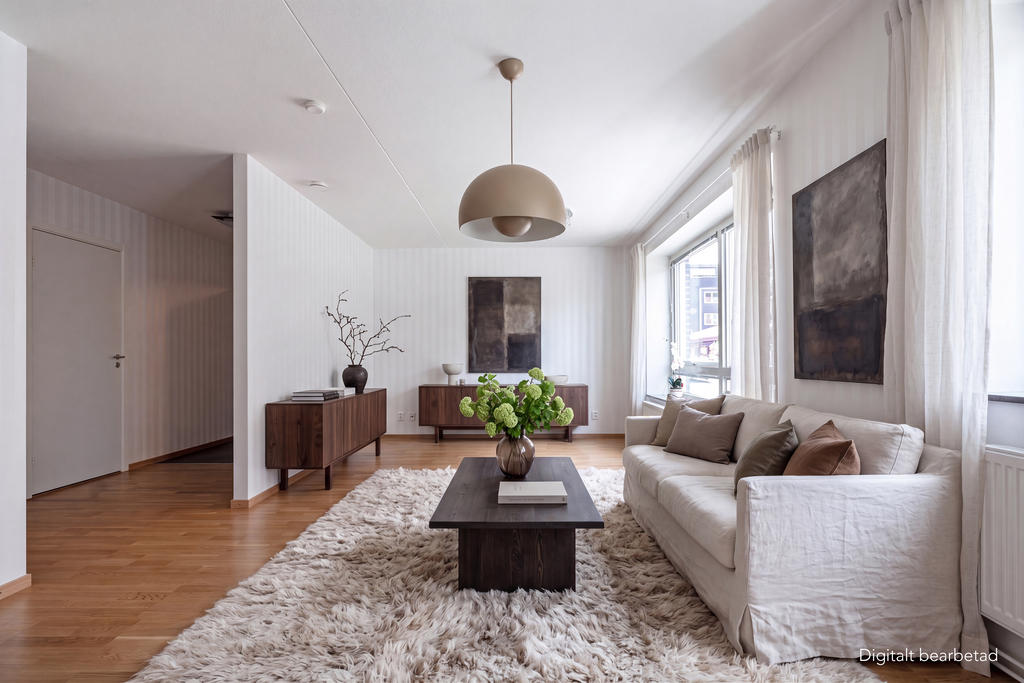 Vardagsrum. Inspirationsbild. (Observera att bilden är digitalt stylad och visar en möjlig inredning – den speglar inte bostadens faktiska skick)