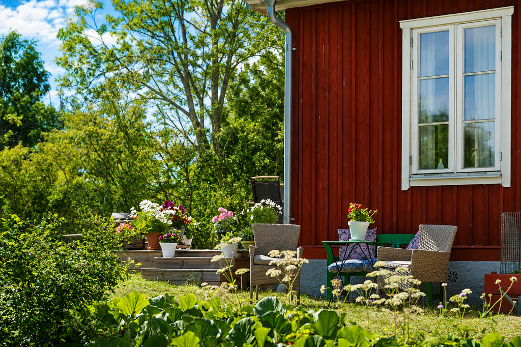 Mysiga sittgrupper på tomten