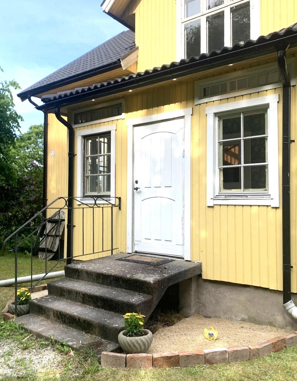 Renoverad entréveranda.
