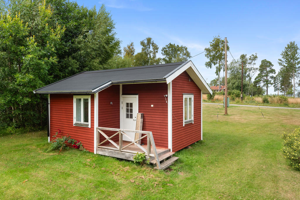 Gäststuga med 2 sovrum och 4 sovplatser