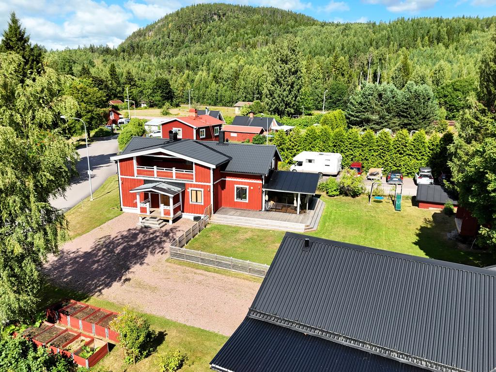 Fint läge mitt i Djurmo