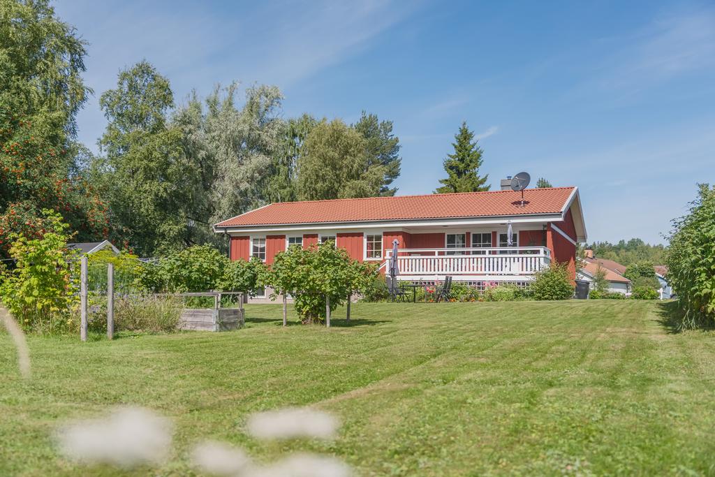 Rejäl villa med kanonläge!